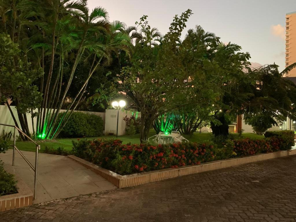 Maravilhoso Apartamento 2 Quartos Com Ofuro Porto Da Barra Salvador Summer Barra Flat Exteriör bild